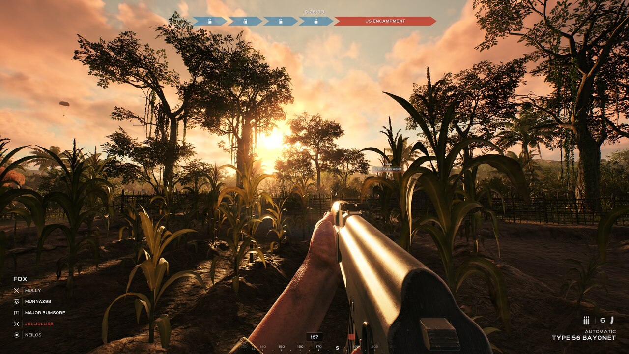 Unofficial Steam community screenshot: first-person in-game HUD with squad list